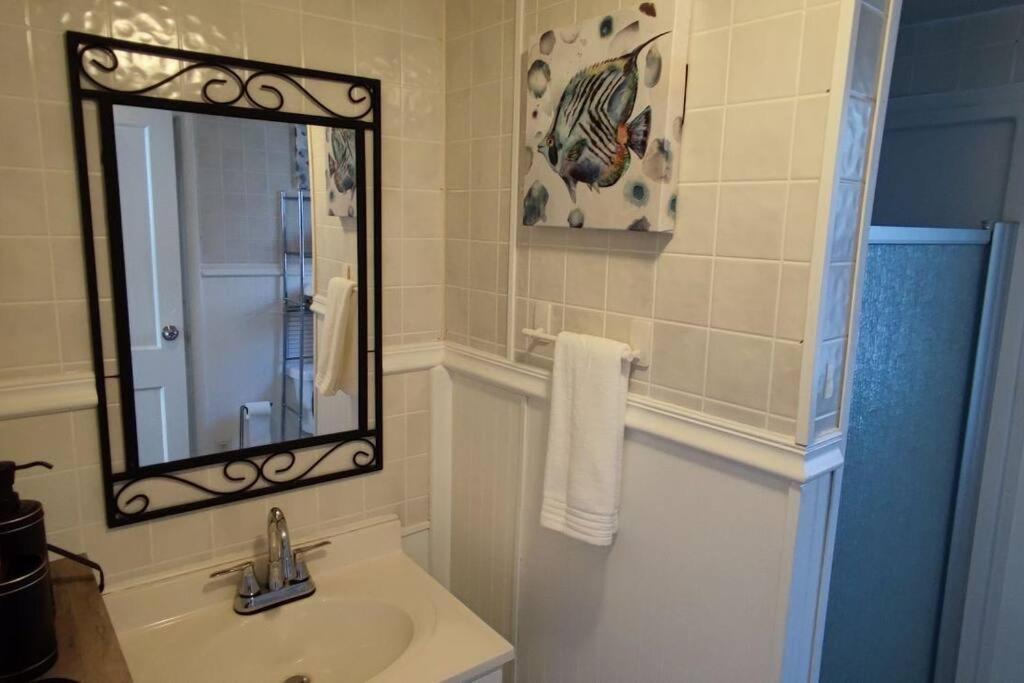 Perfect Combo Of Charm & Comfort- 2Bedroom Home Noblesville Eksteriør billede